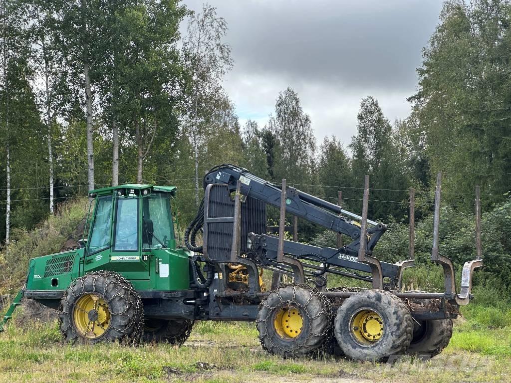 John Deere 1110 D Forwarder