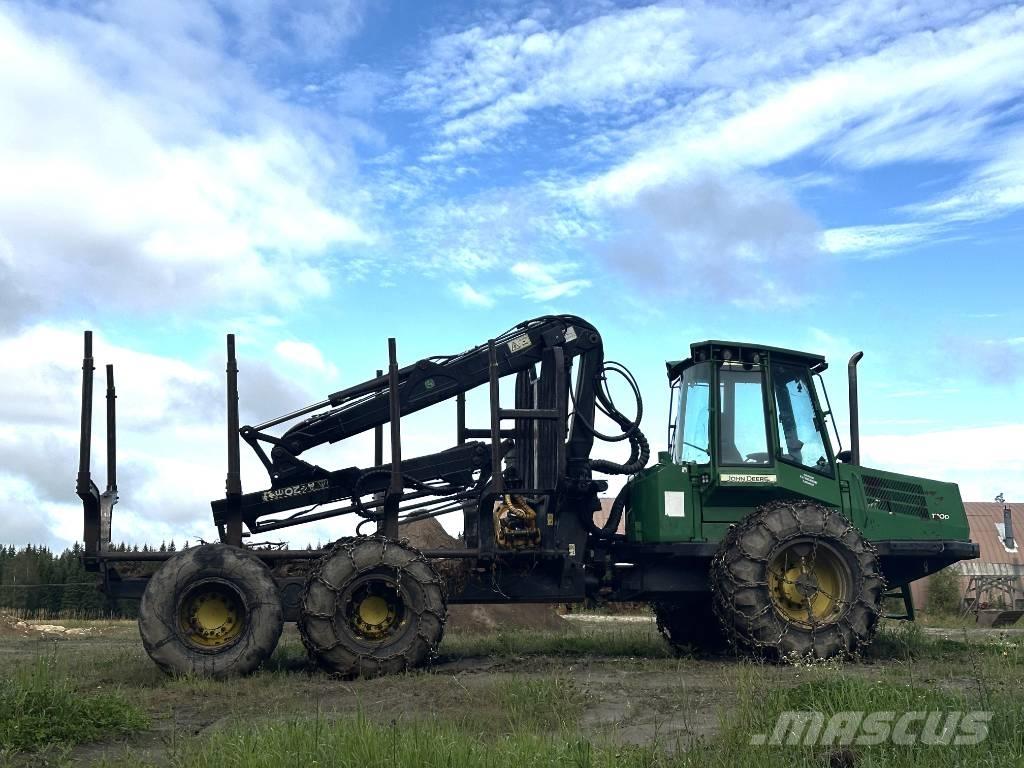 John Deere 1110 D Forwarder