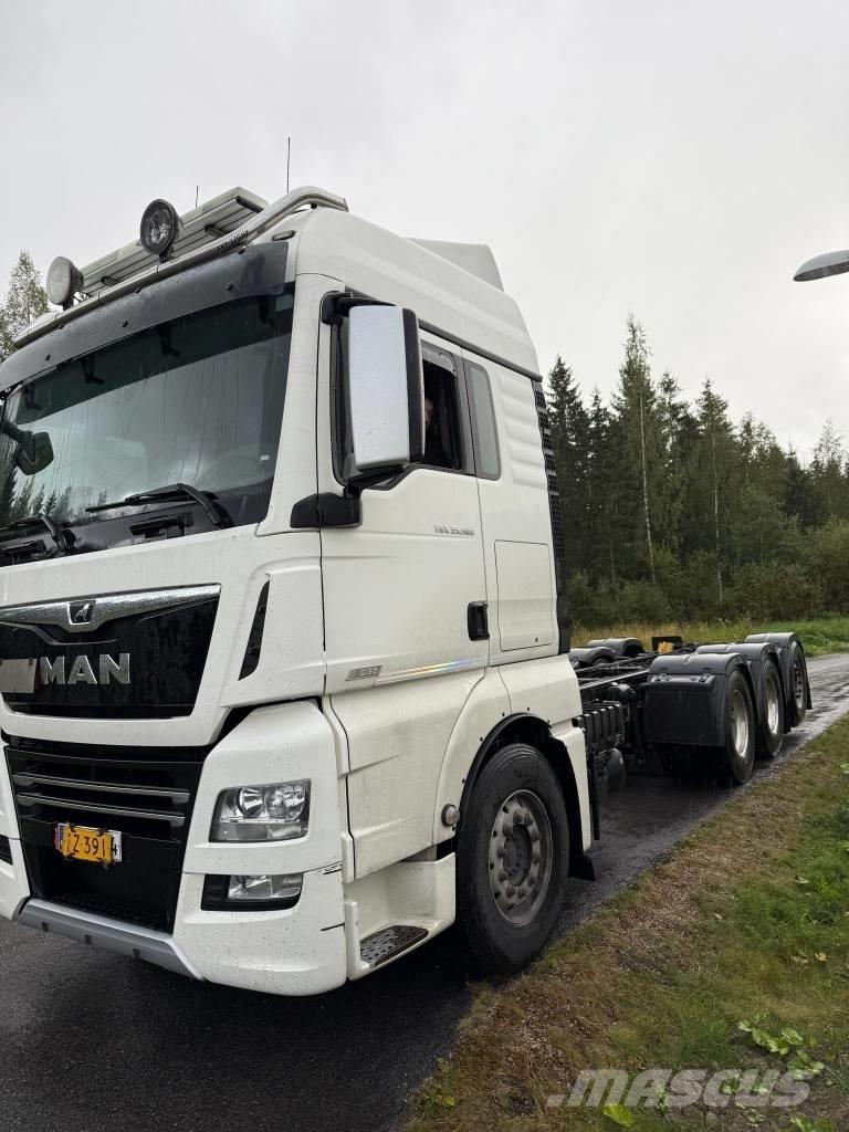 MAN TGX 32.580 Pritschenwagen mit Seilwinde