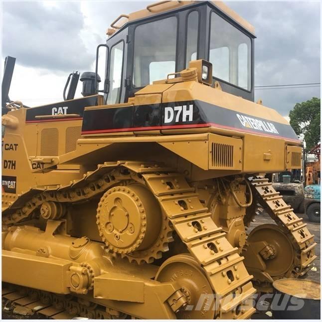 CAT D7H Bulldozer