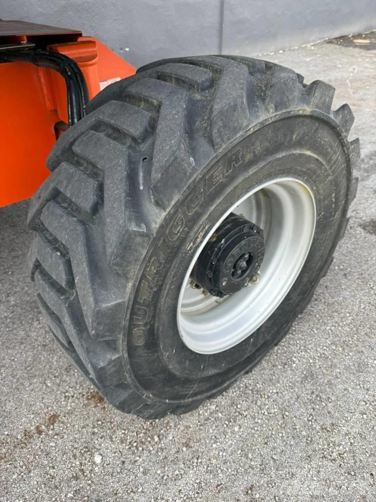 JLG 460 SJ Teleskopbühnen
