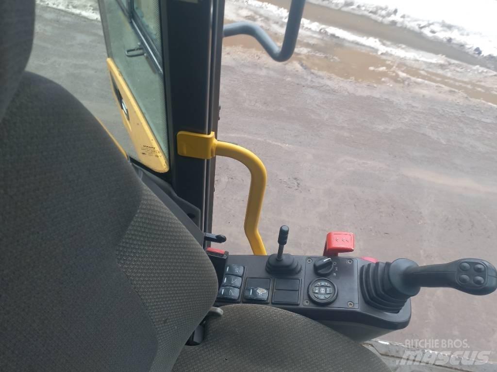 Volvo EW 140 D Mobilbagger