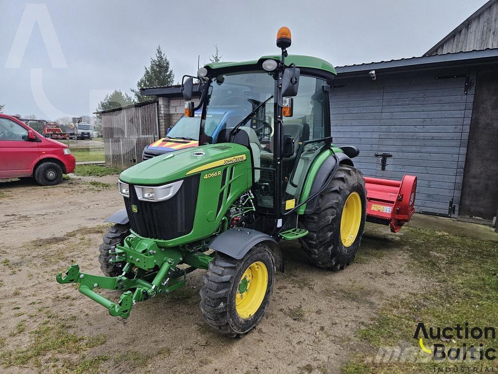 John Deere 4066 R Traktoren