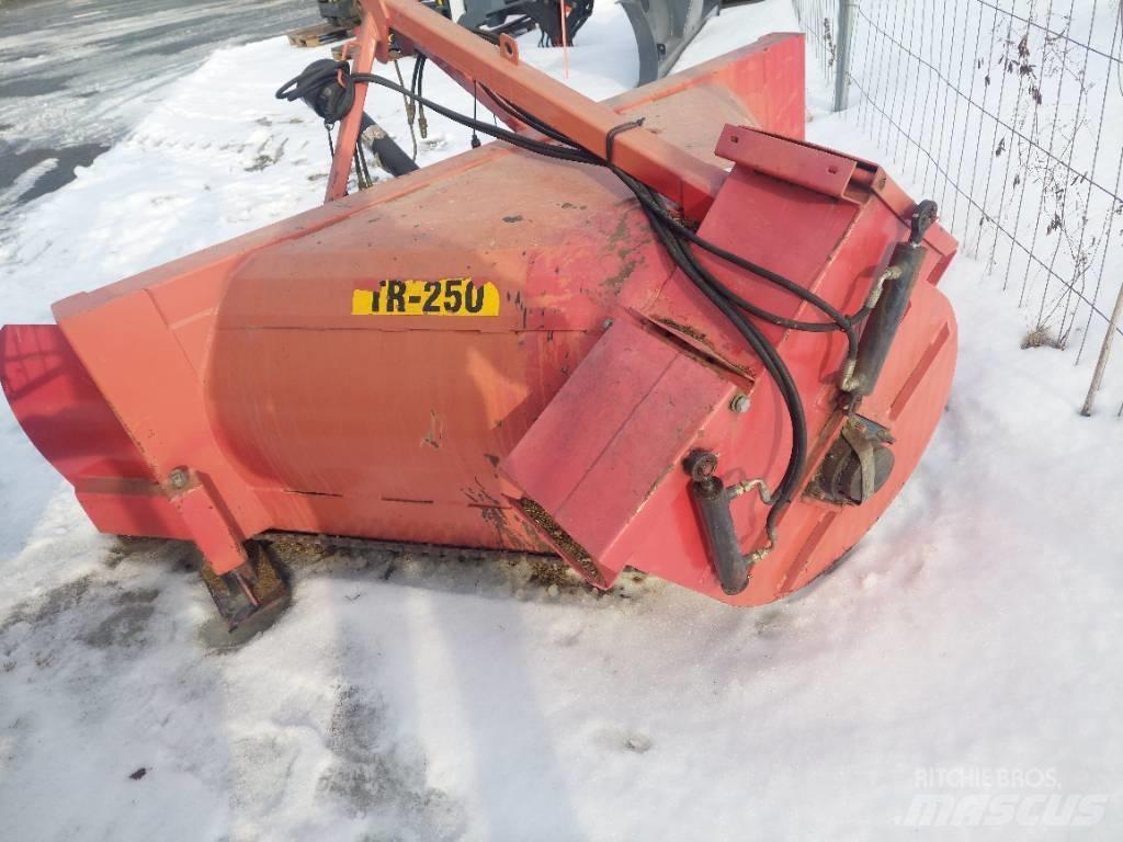  TR-250 lumilinko Schneefräse