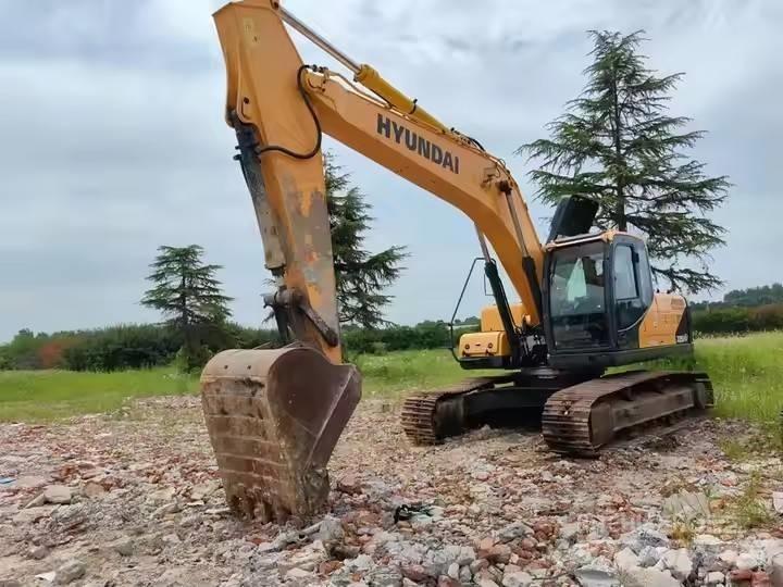 Hyundai 225LVS Raupenbagger