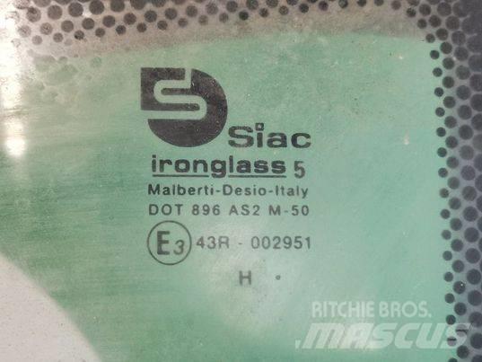 CAT TH407C door Kabinen