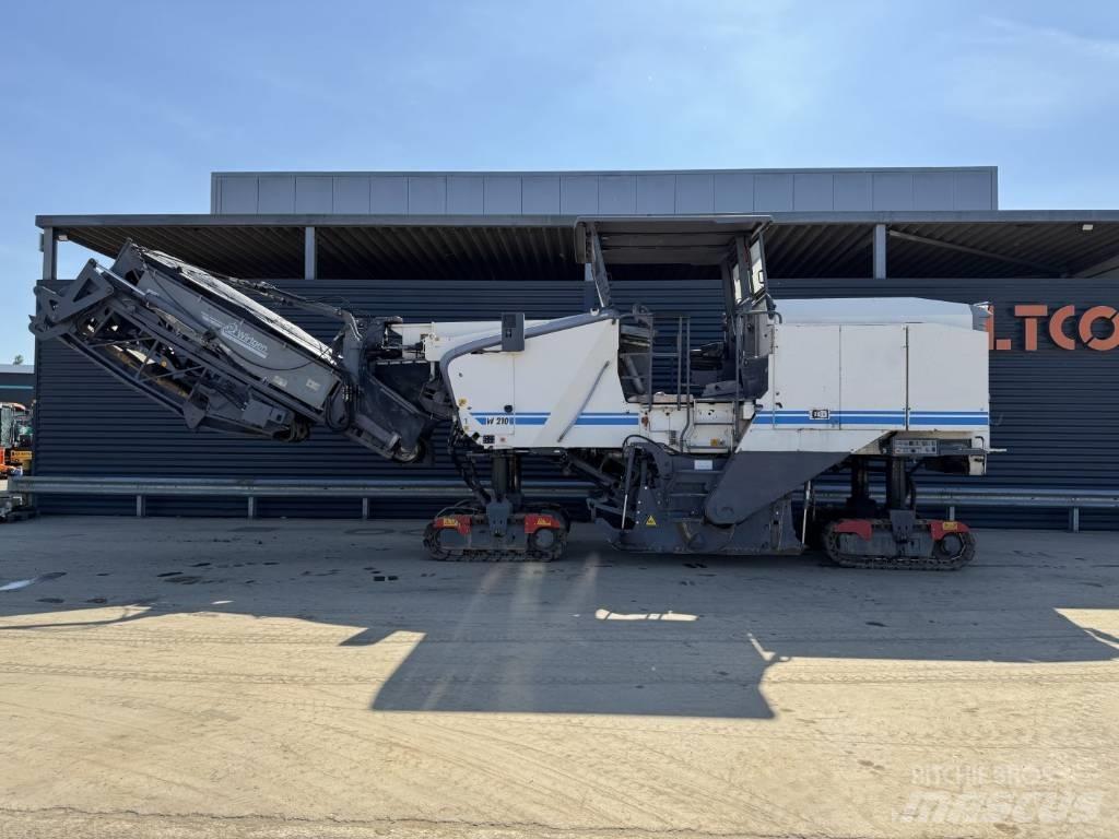 Wirtgen W 210 Asphaltfräsen