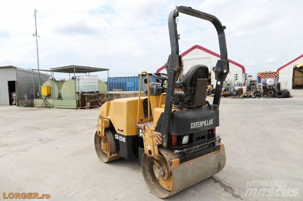 CAT CB 224 E Tandemwalzen