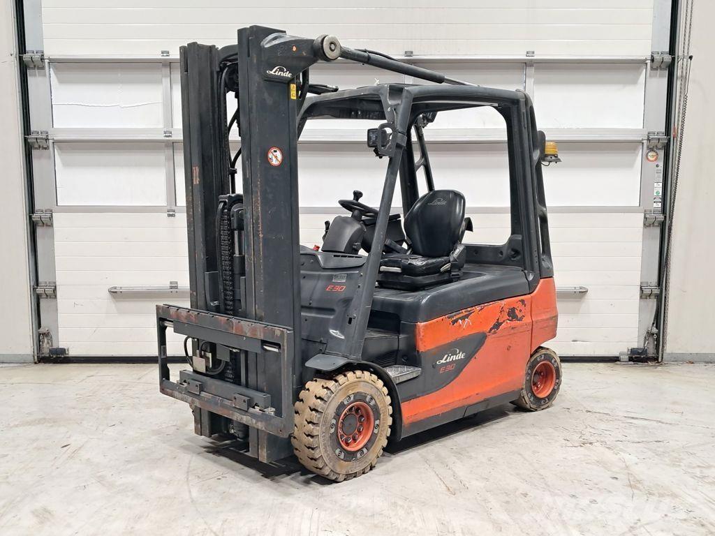Linde E30L-01 Elektrische heftrucks