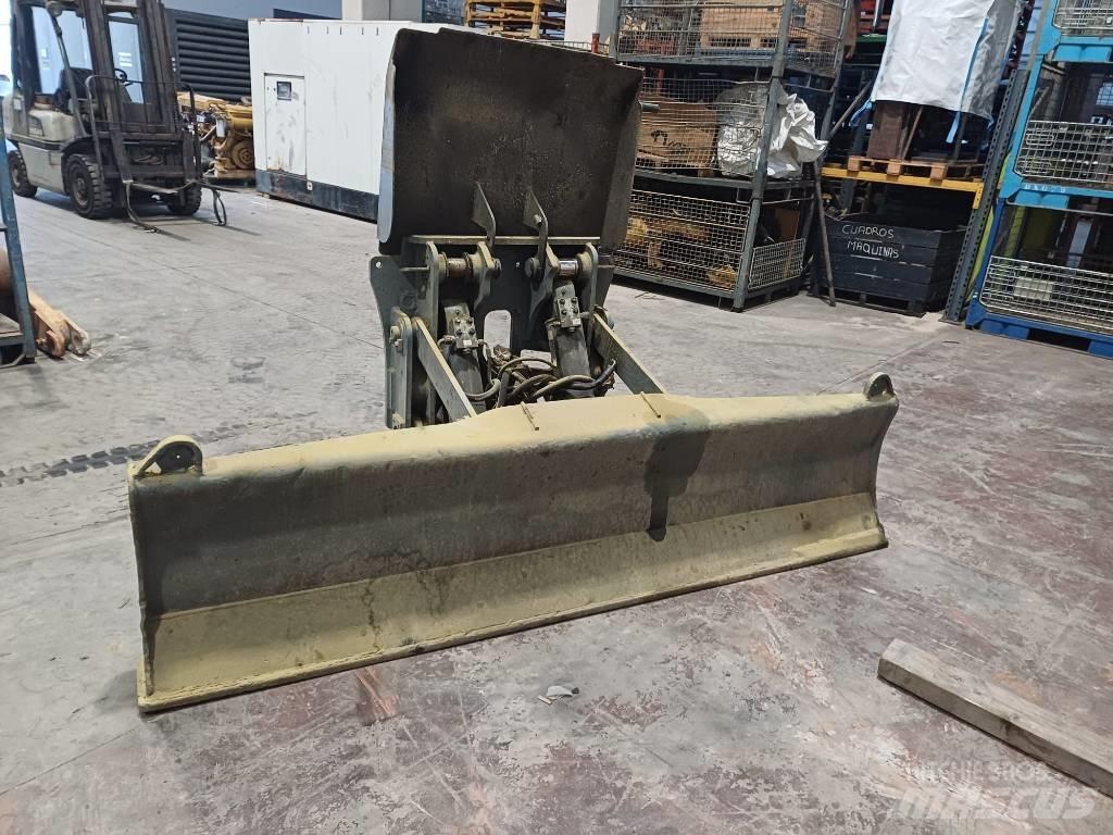 Volvo EW 180 D Planierschilder/Scharen