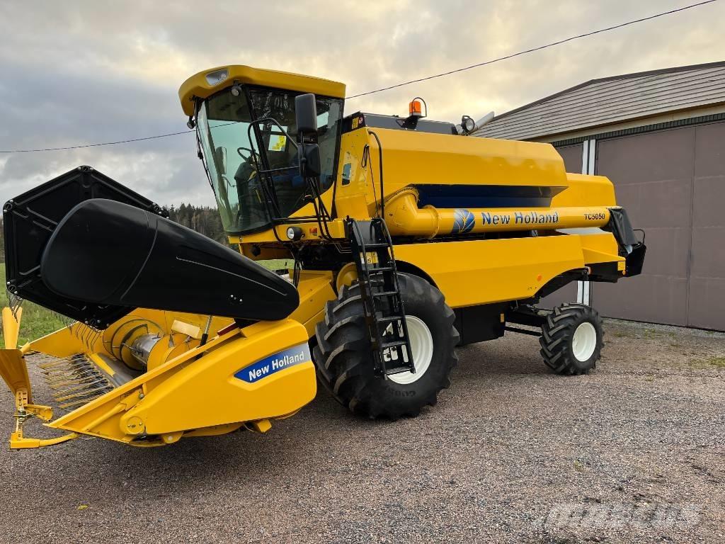 New Holland TC 5050 Mähdrescher