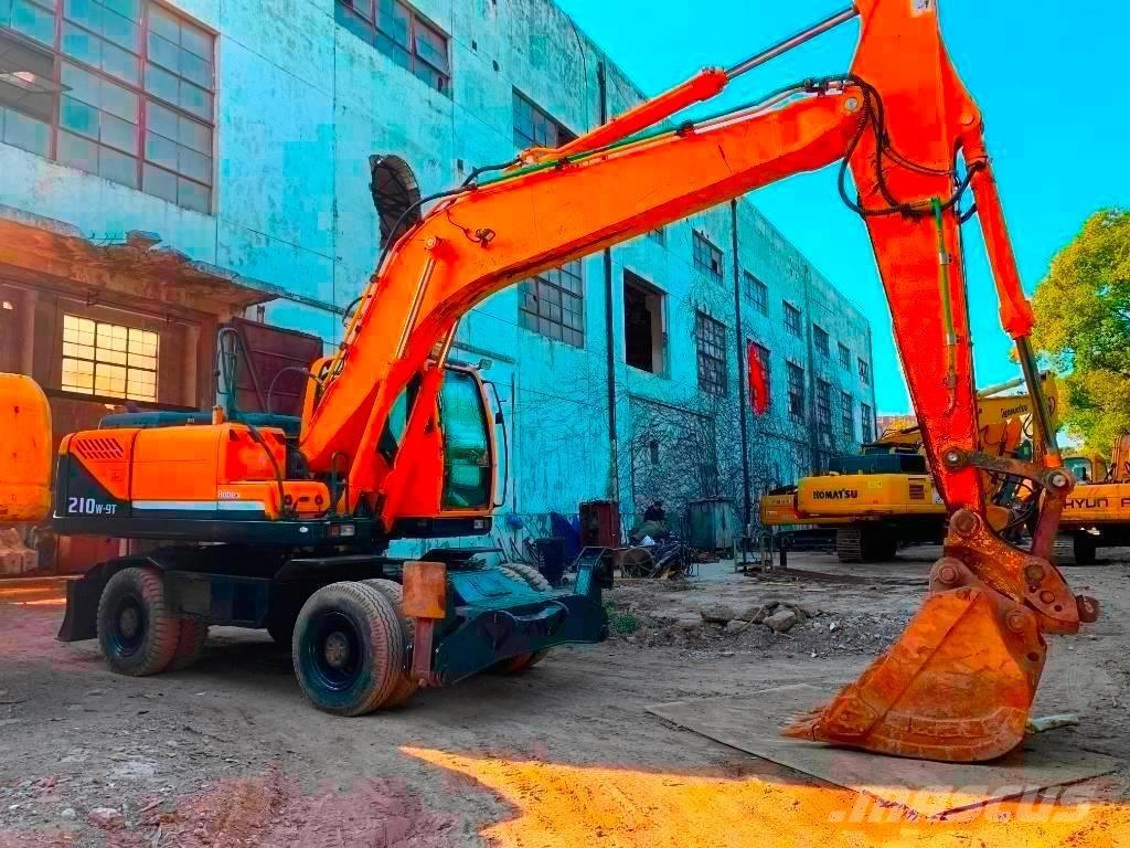 Hyundai R210W-9T Raupenbagger