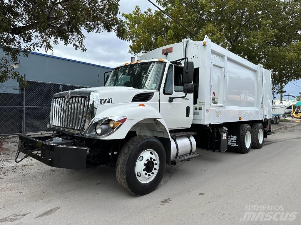 International 7400 Müllwagen