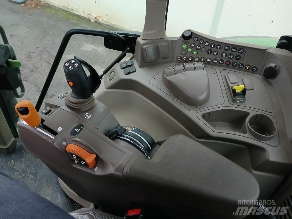 John Deere 6130M Traktoren