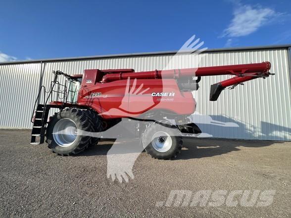 Case IH 8250 Mähdrescher
