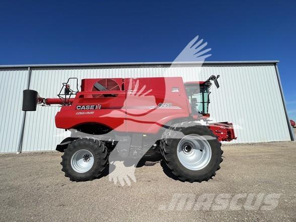 Case IH 8250 Mähdrescher