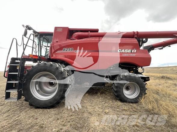 Case IH 8250 Mähdrescher