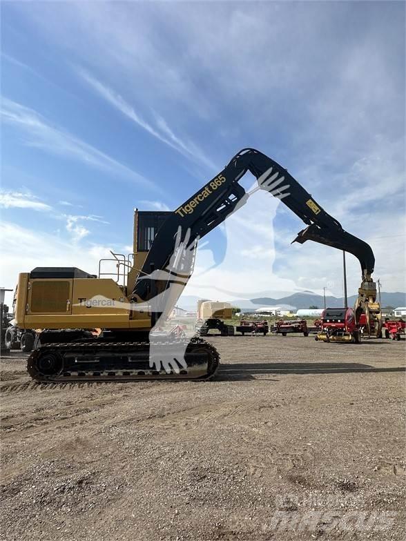 Tigercat 865 Gelenkausleger Lader