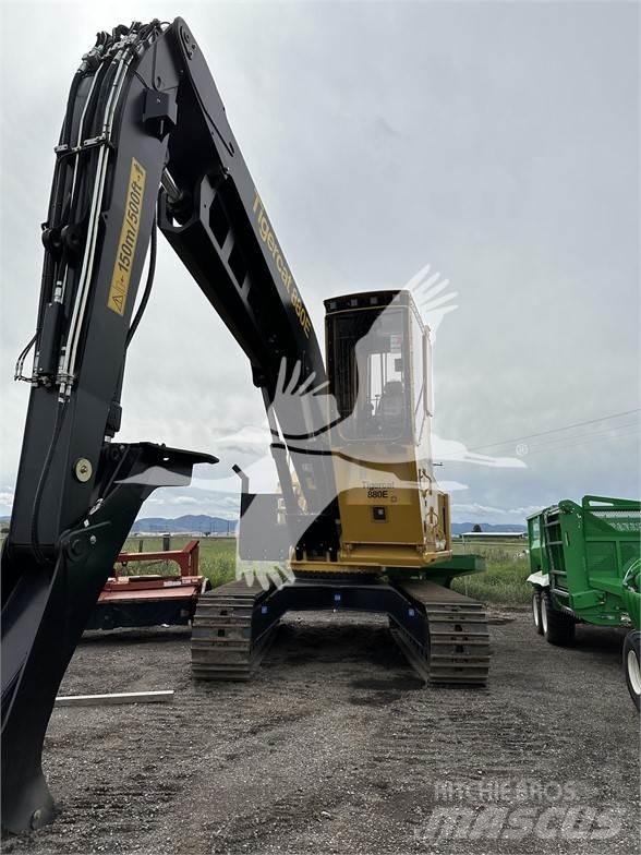 Tigercat 880E Gelenkausleger Lader