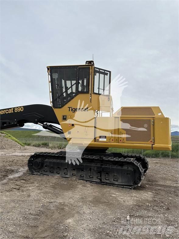 Tigercat 890 Gelenkausleger Lader