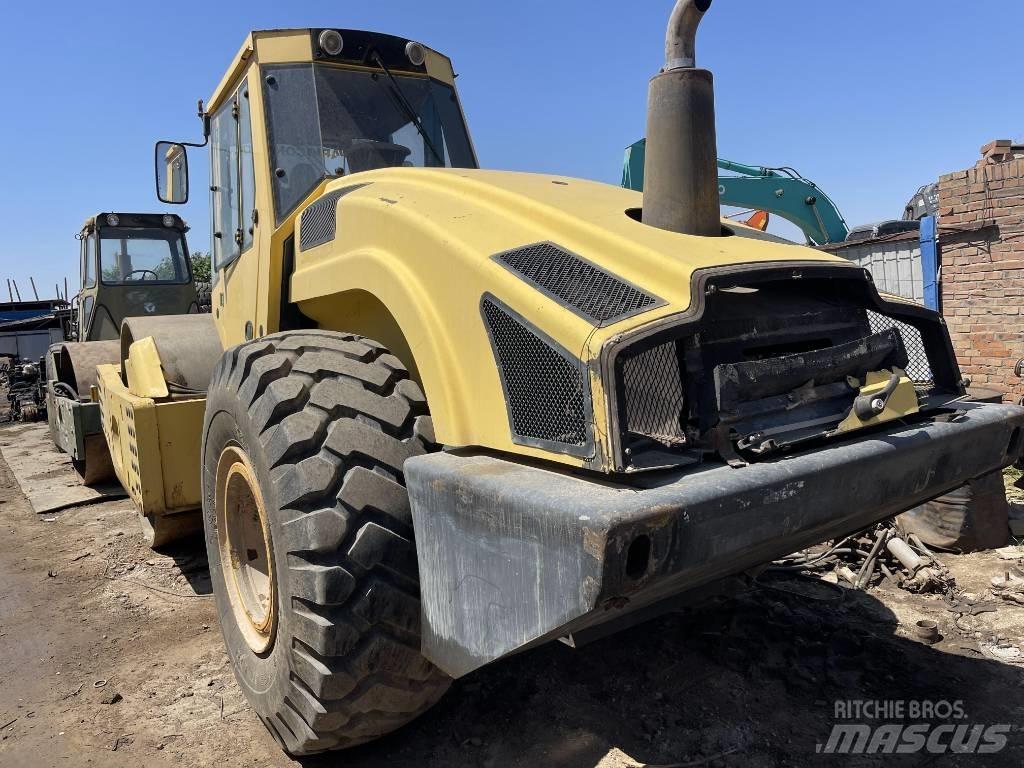Bomag 226-4 Walzenzüge