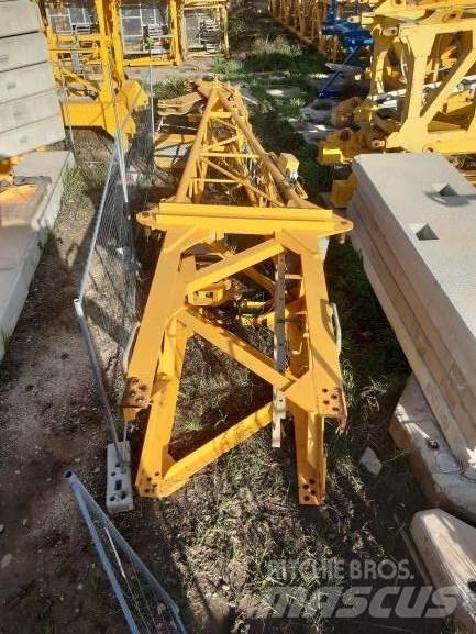 Potain MD 238 J10 Selbstaufrichtende Krane