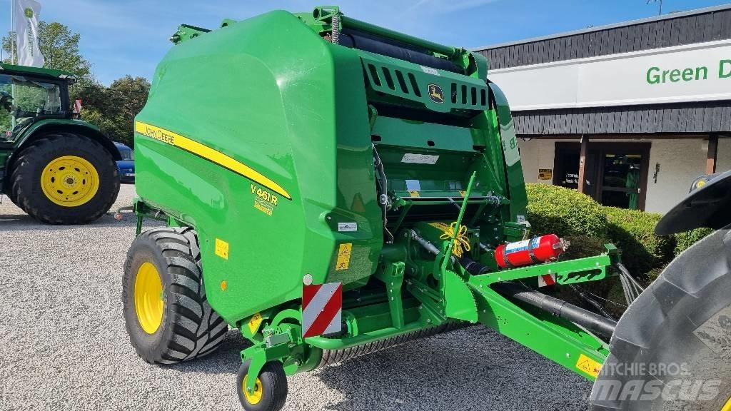 John Deere V461R Rundballenpressen
