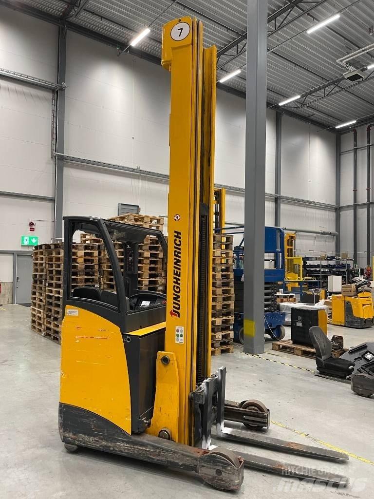 Jungheinrich ETV 216 Schubmaststapler