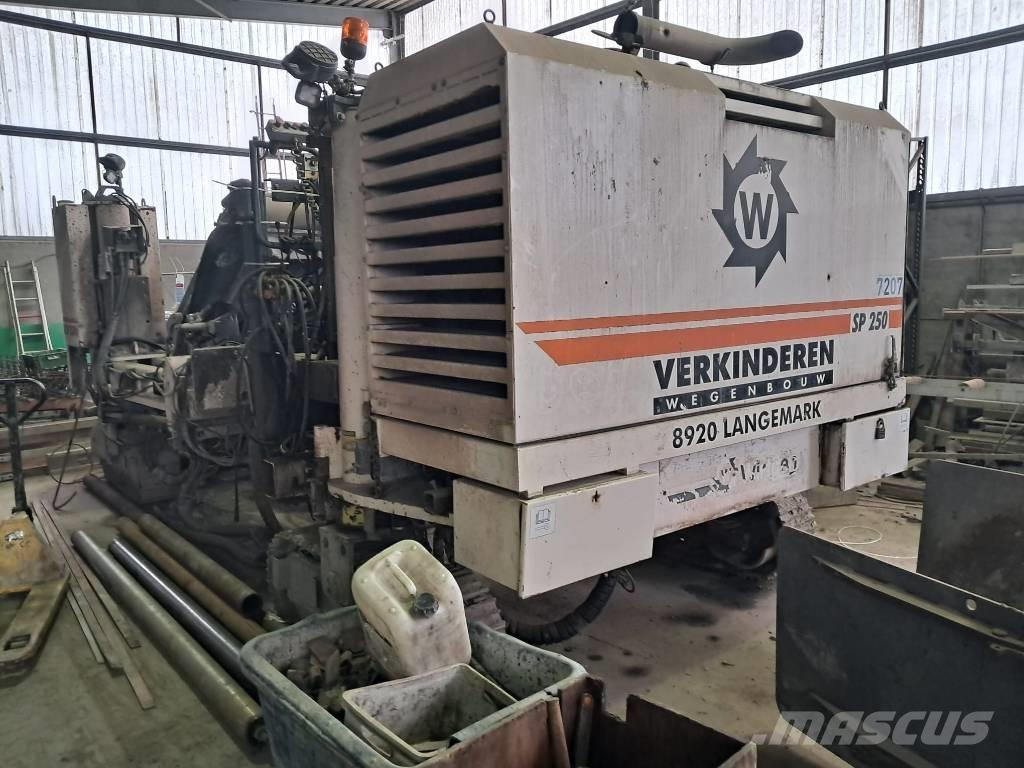 Wirtgen SP250 Schalung