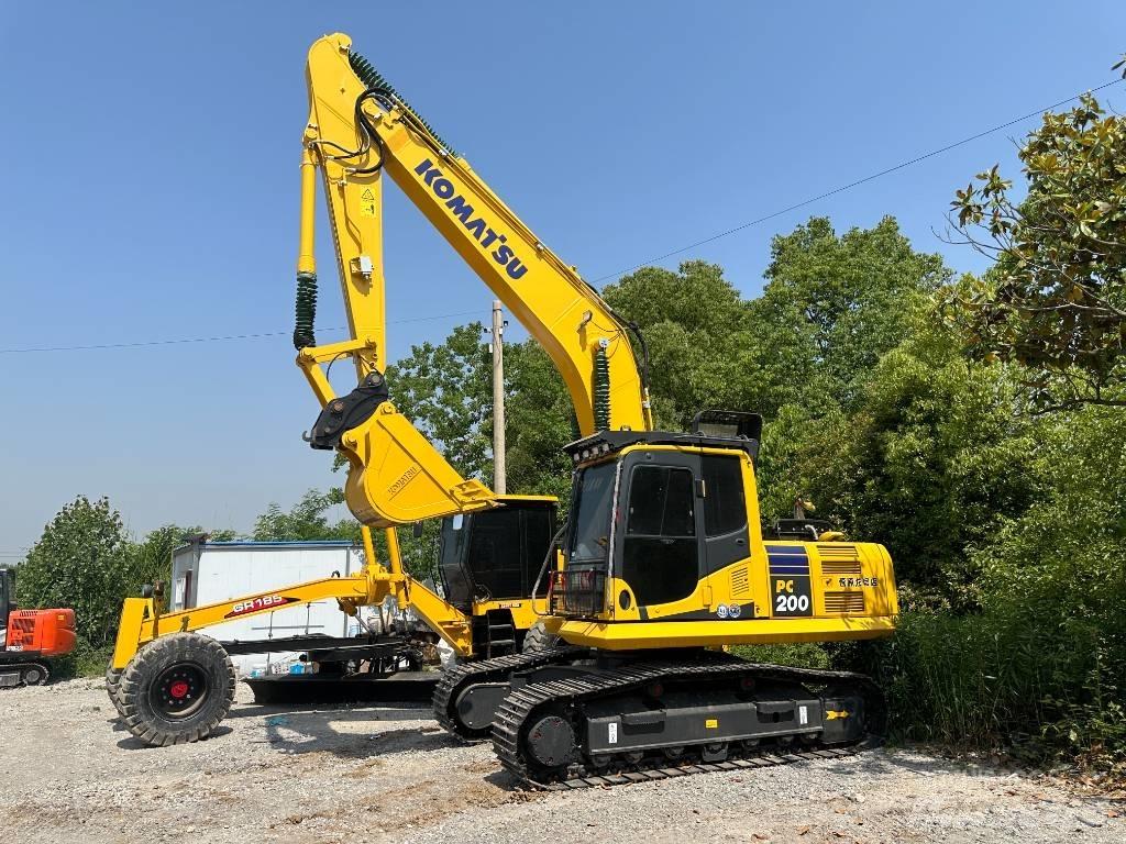 Komatsu PC200-8 Raupenbagger