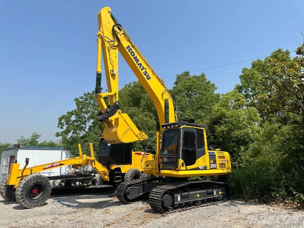 Komatsu PC200-8 Raupenbagger