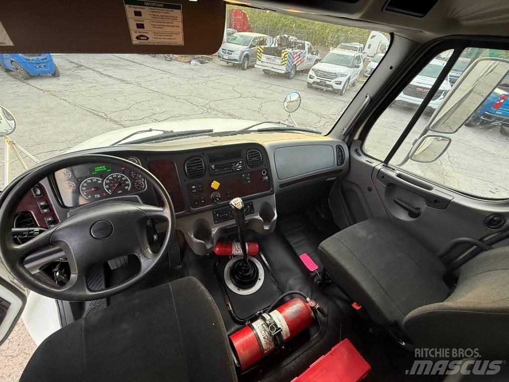 Freightliner M 106 Kofferaufbau