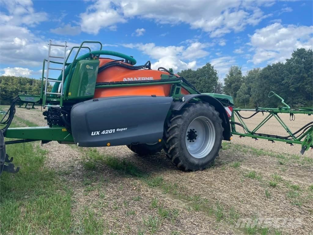 Amazone UX 4201 Anhängespritzen