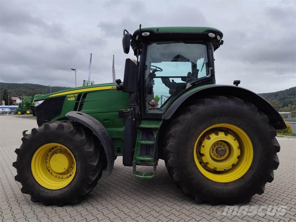 John Deere 7250R Traktoren