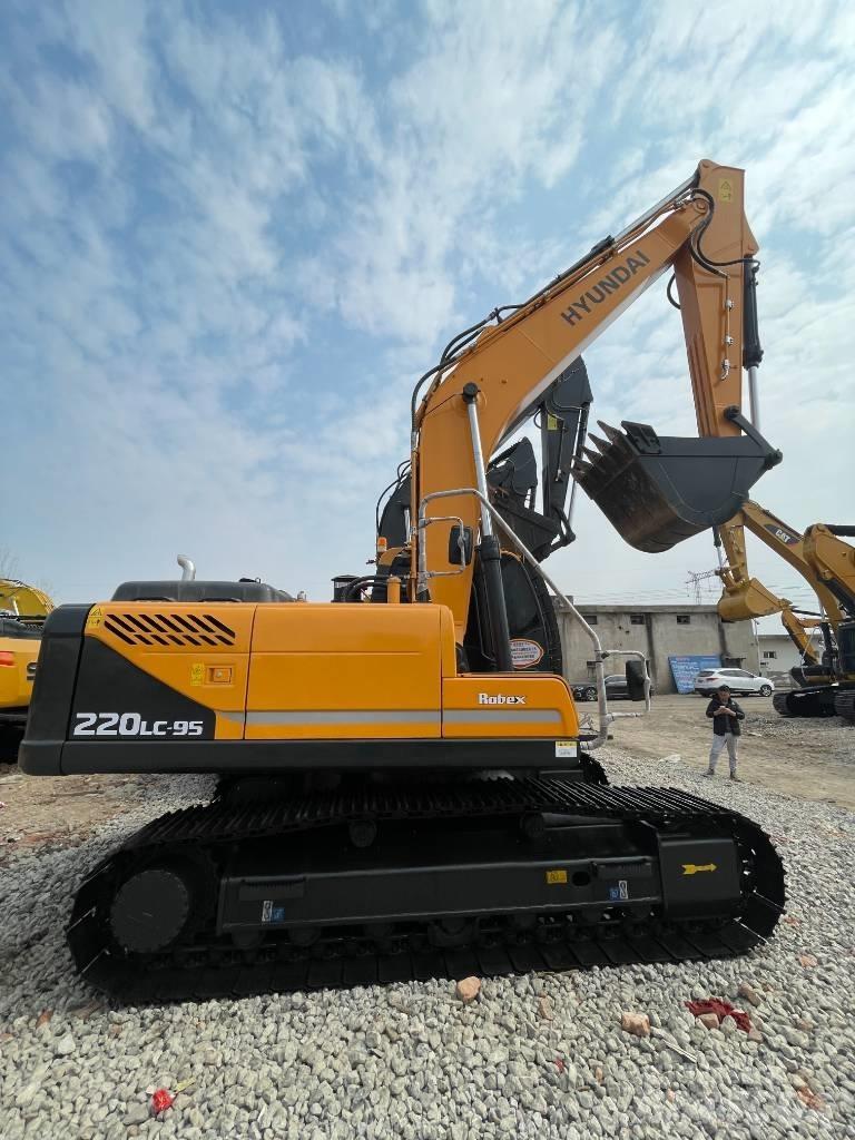 Hyundai 220 Raupenbagger