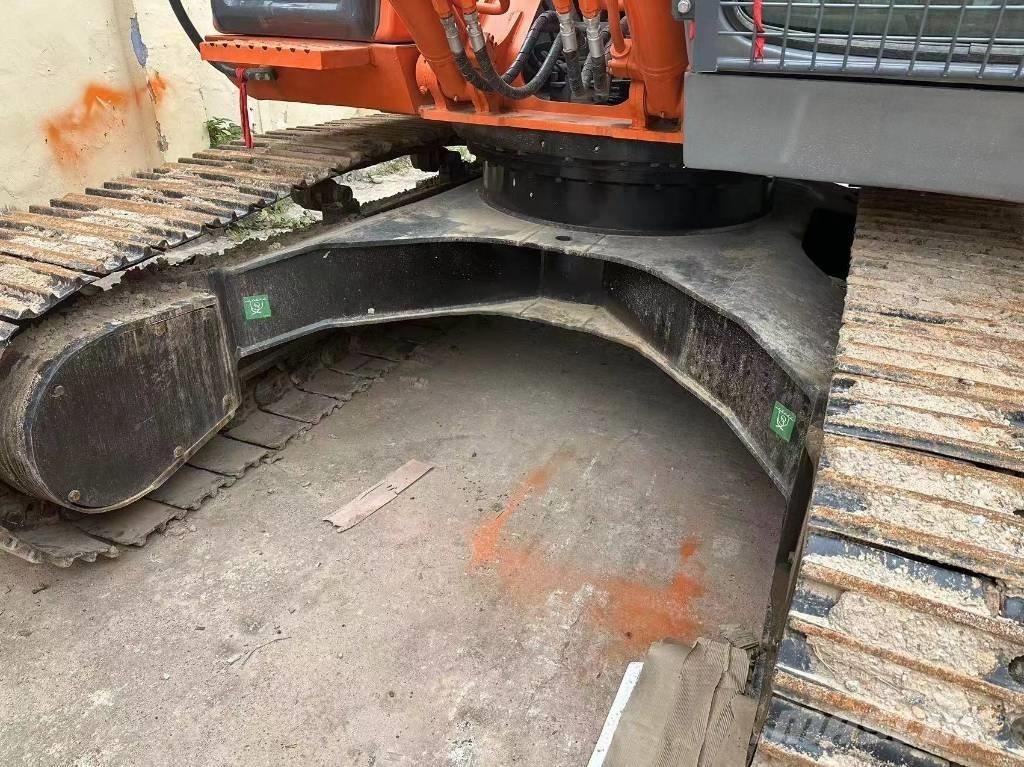 Hitachi ZX 210 Raupenbagger