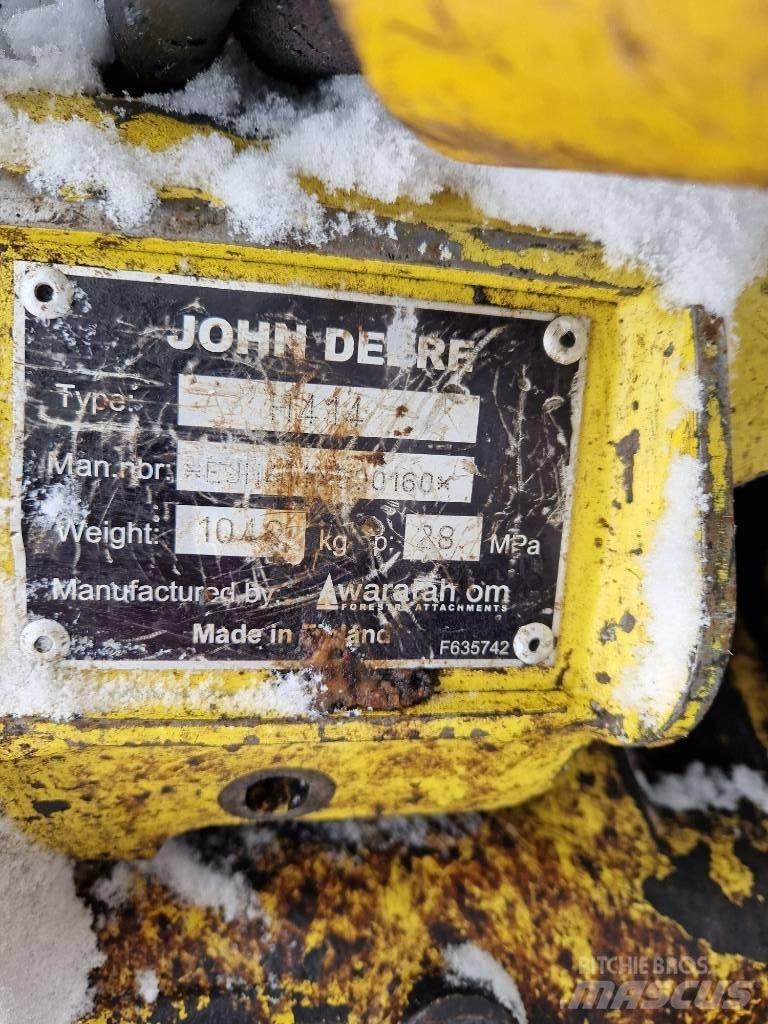 John Deere 1270E Harvester