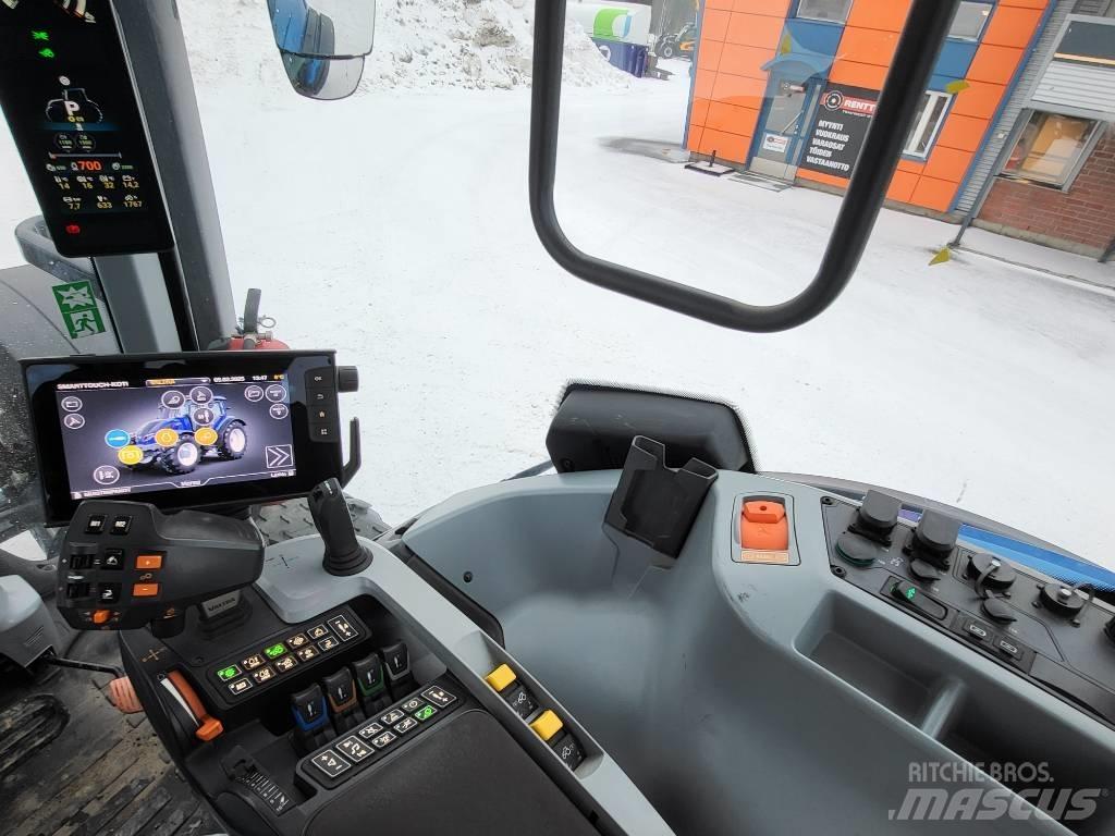 Valtra T 215 Traktoren