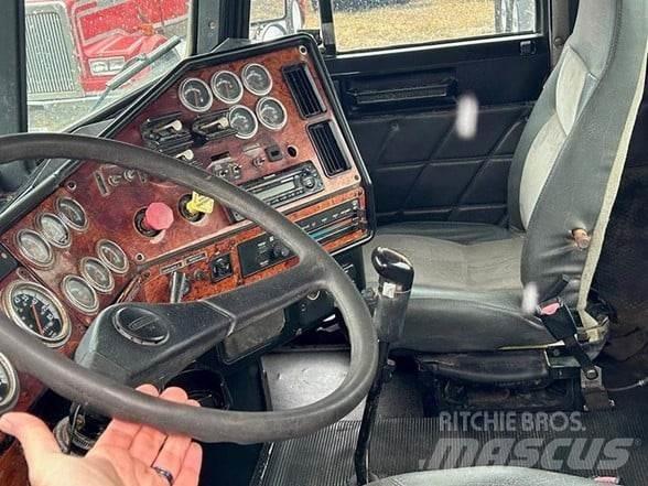 Freightliner FLD120 Sattelzugmaschinen
