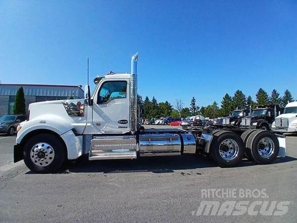 Kenworth W990 Sattelzugmaschinen