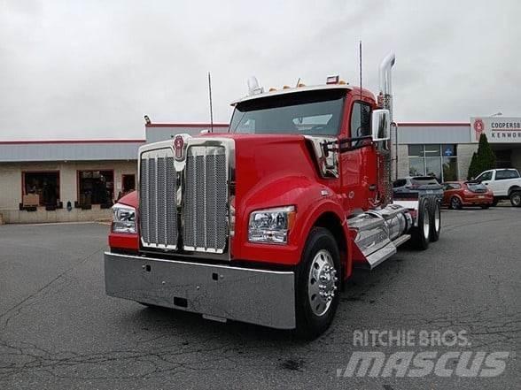 Kenworth W990 Sattelzugmaschinen