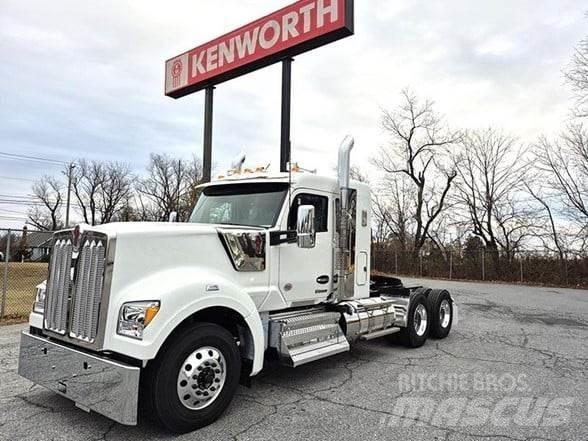 Kenworth W990 Sattelzugmaschinen