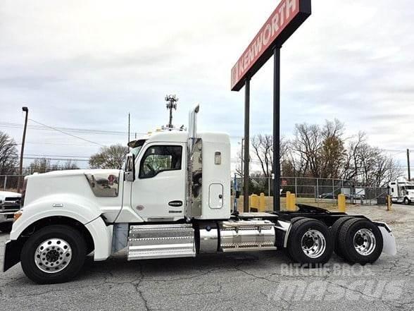 Kenworth W990 Sattelzugmaschinen