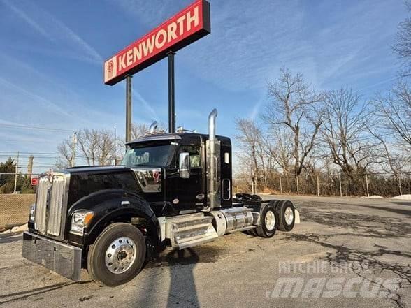 Kenworth W990 Sattelzugmaschinen