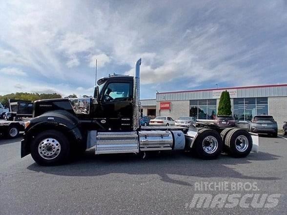 Kenworth W990 Sattelzugmaschinen
