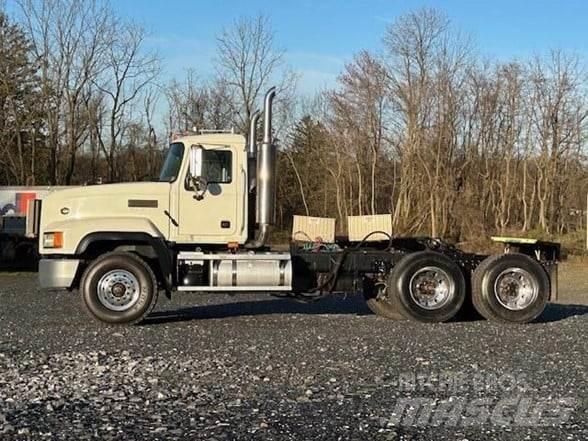 Mack CL733 Sattelzugmaschinen