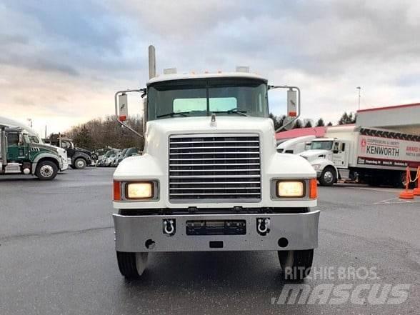 Mack PINNACLE CHU613 Sattelzugmaschinen