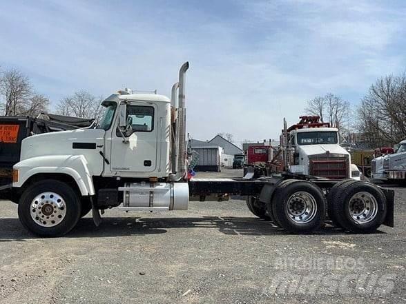 Mack PINNACLE CHU613 Sattelzugmaschinen