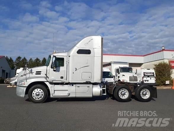 Mack PINNACLE CXU613 Sattelzugmaschinen