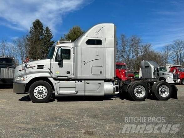 Mack PINNACLE CXU613 Sattelzugmaschinen